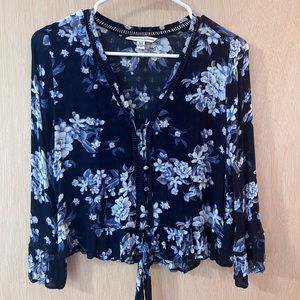 American eagle tie front crop bell sleeve